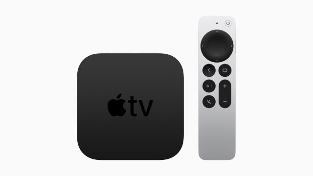 De Apple TV 4K met zijn Apple TV Remote