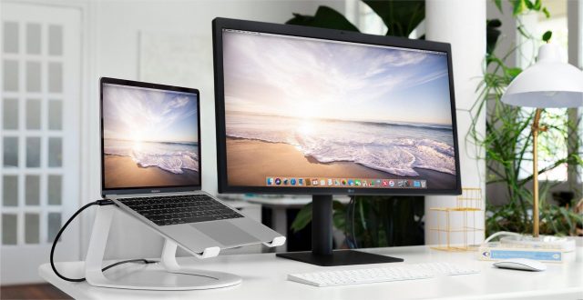 MacBook Air met een tweede scherm